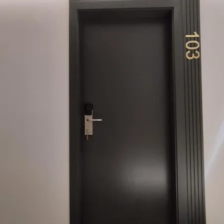 Plaza Rooms-2