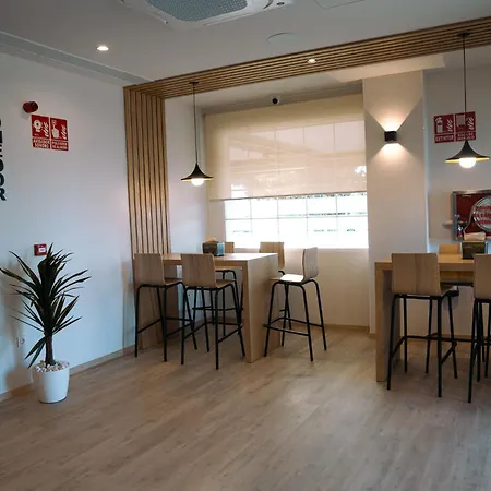 Hospedium Hotel Triana-3