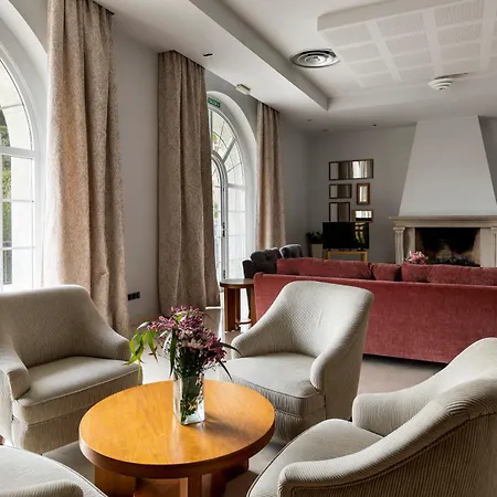 Parador De Vic-Sau-2