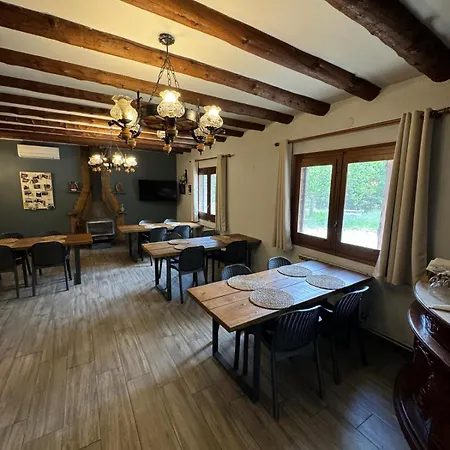 Hostal de Montaña Pous de la neu-2