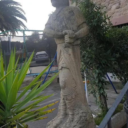 Trisileja Posada El Manjon-2