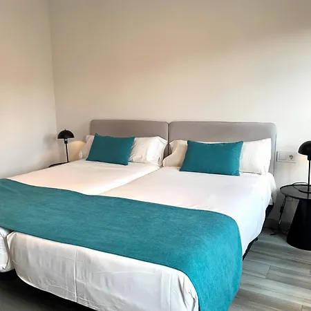 Hotel Pombal Rooms-3