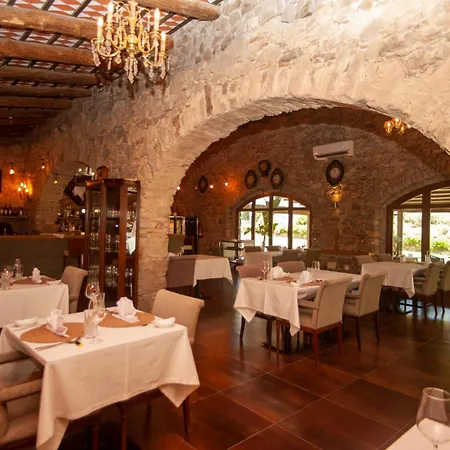 Hotel Aires De L'Emporda-3