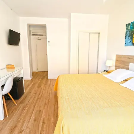 Hotel Gabarda-3