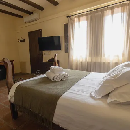 Hostal La Riera de Peratallada-3
