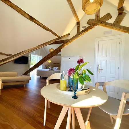 Villa Boutique 1880-Romantic Historic Boutique Hotel With Outdoor Jacuzzi-2