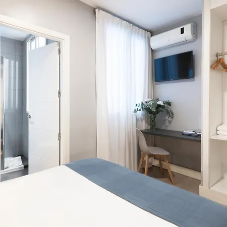 8Rooms Madrid, Smart Self Check-In Rooms-2