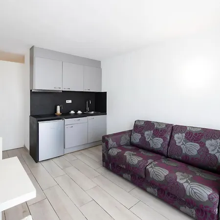 Aparthotel Miami Park-3