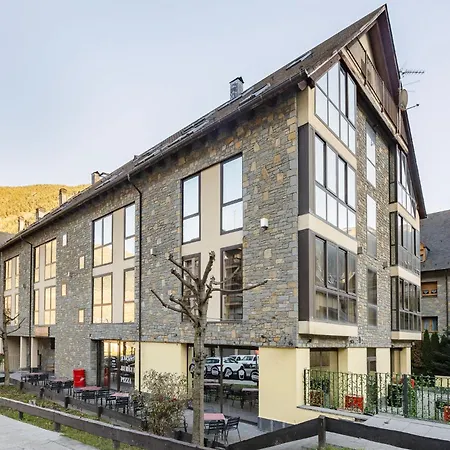 Aparthotel Nou Vielha-3