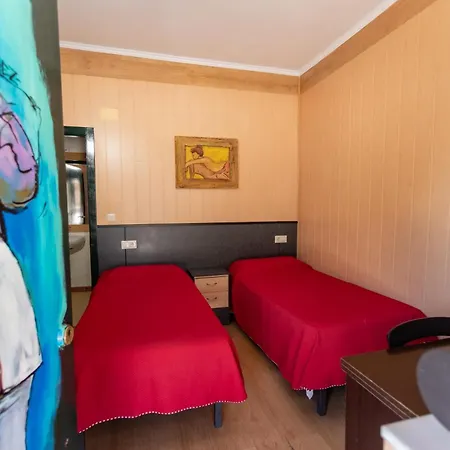 Hostal - Bungalows Camping Cáceres-3