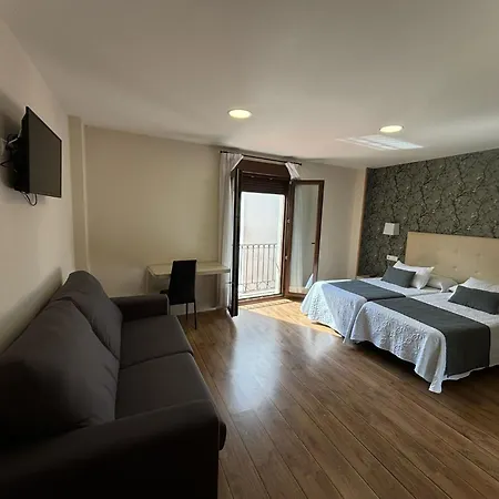 Hotel Molina Real-3