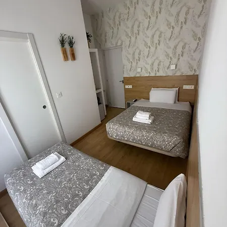 Hostal A Nuestra Senora de La Paloma-2