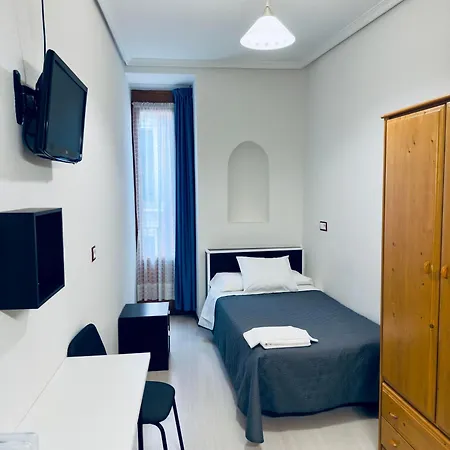 Hostal Conde De Alba-3