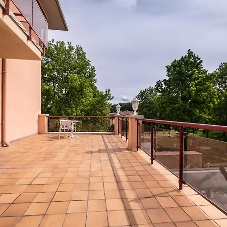 Hotel La Perla D'Olot-2