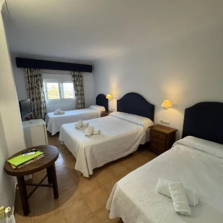 Hotel Las Camelias-3
