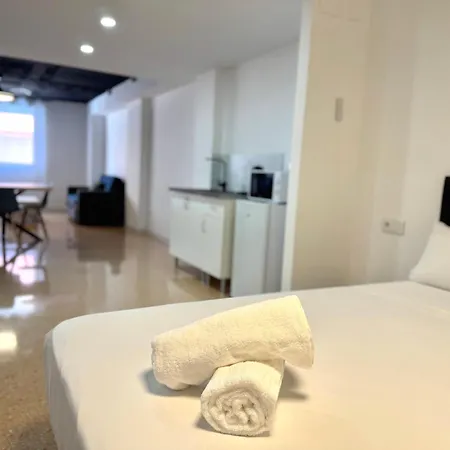 Deshoras Apartments-2