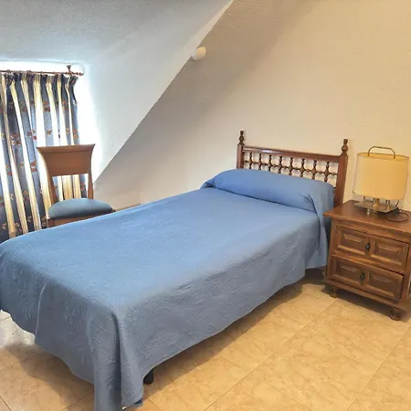 Hostal Aribel Longinos-2
