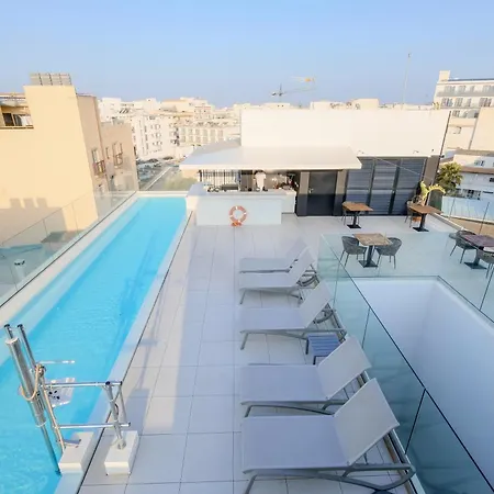 Azuline Hotel M-3