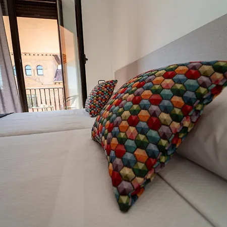 Olmedo Hostal Plaza-3