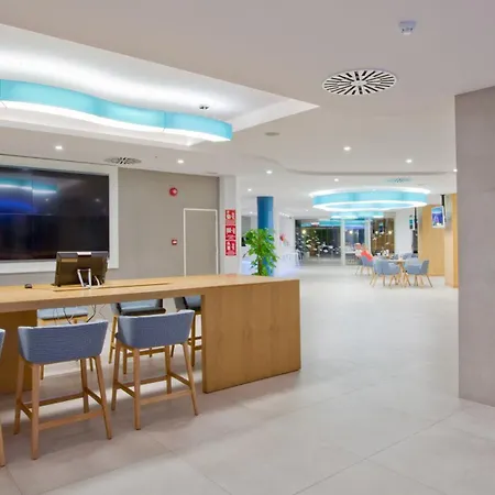 Marvell Club Hotel & Apartments-3