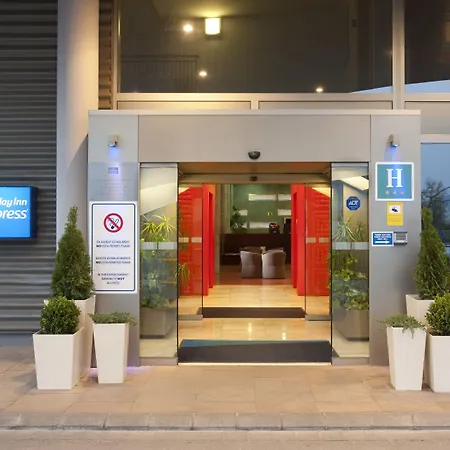 Holiday Inn Express Molins de Rei, an IHG Hotel-2