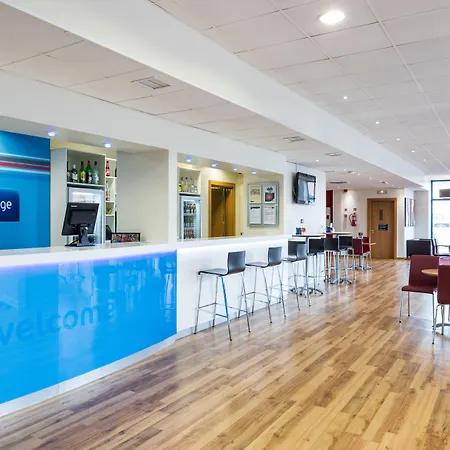 Travelodge Barcelona Fira-2