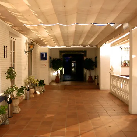 Hotel Ayamontino-2