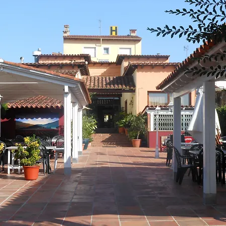 Hostal Can Pou-3