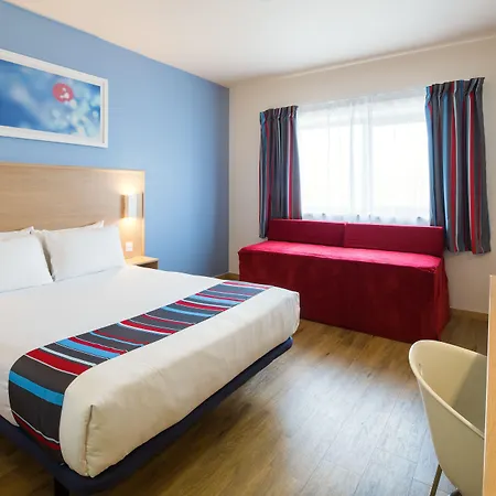 Travelodge Valencia Aeropuerto-2