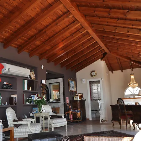 Welcome Inn Nerja Guest House Luxury Bed & Breakfast-3