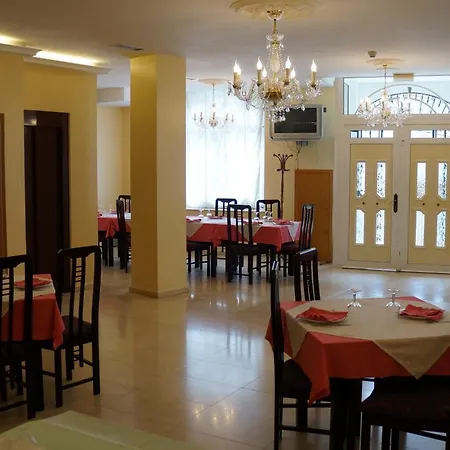 Hotel Larry-2