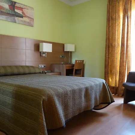Hotel 4C Puerta Europa-2