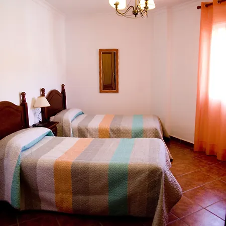Hostal Vista A La Sierra-2