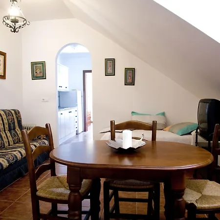 Hostal Vista A La Sierra-3