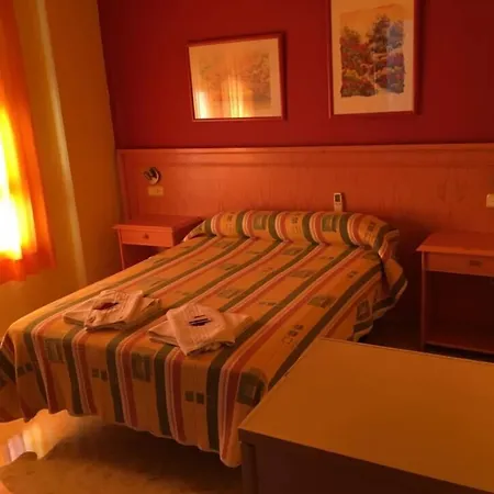 Hostal Carlos III-3