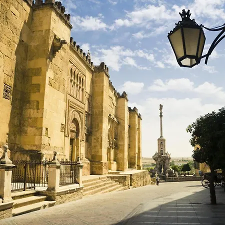 Nh Cordoba Califa-3
