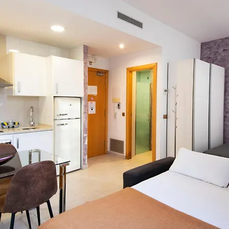 Aparthotel Rambla108-3