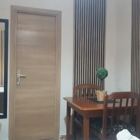 Luna-Guest Rooms-3