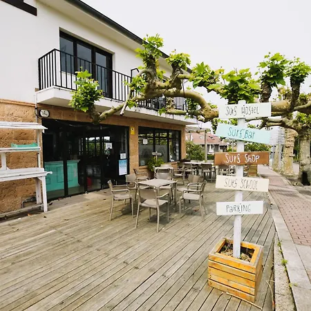 Latas Surf Lodge-3