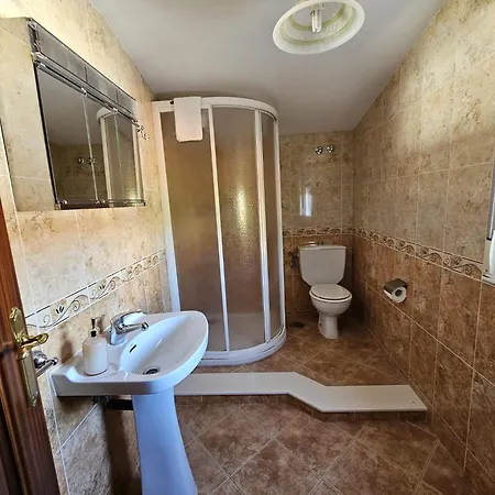 Habitaciones Pensión Lubina-2