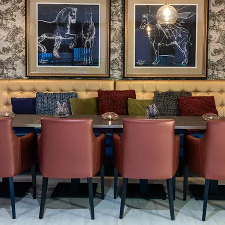 Leonardo Hotel Madrid City Center-3
