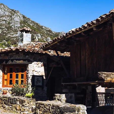 Apartamentos y Casas de Aldea La Pornacal-2