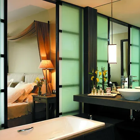 Asia Gardens Hotel & Thai Spa, A Royal Hideaway Hotel-2