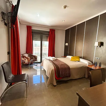 Hostal Alcalá Del Júcar-2