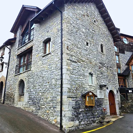 Abadia Del Pirineo-2