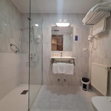 Hotel Yerri-2