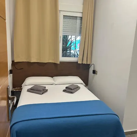 Hostal&Apartamentos La Mar-2
