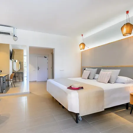 Hotel Vibra Cala Tarida-3Sup-2