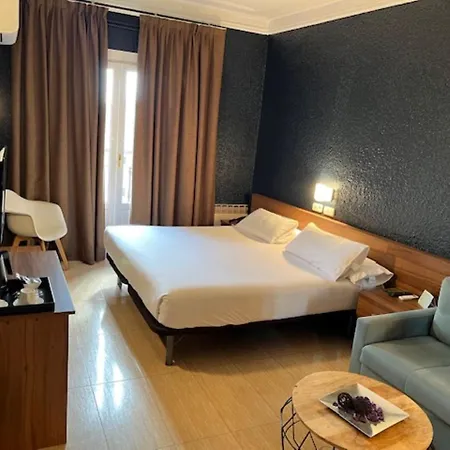 Hostal Iznajar Barcelona-2
