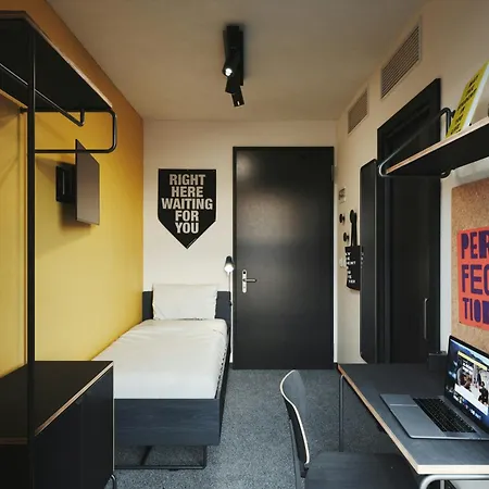 The Social Hub Madrid-3